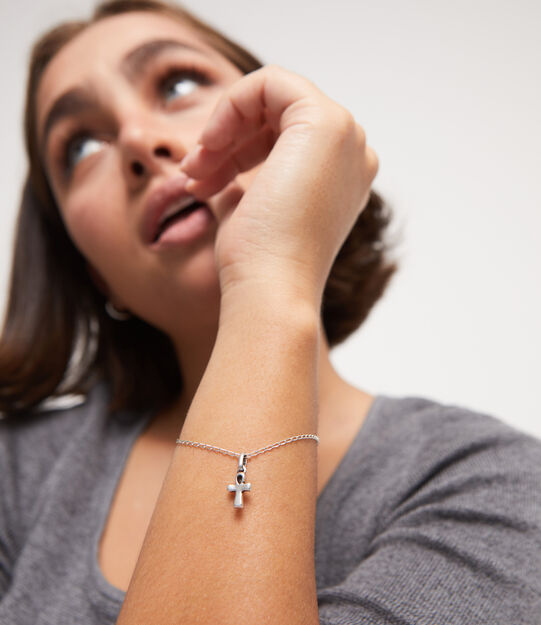 Charm plaqu&eacute; argent en forme de croix, Argent, large